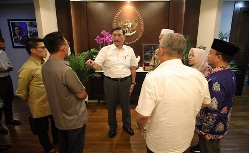 President Joko Widodo Would Inaugurate Luhut and Regents’ Association of Palm Oil Regions