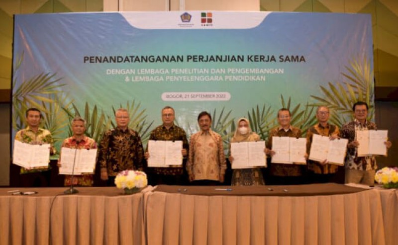 PFMA Supports Palm Oil Scholarship about Rp 122 Billion for 7 Educational Institutions